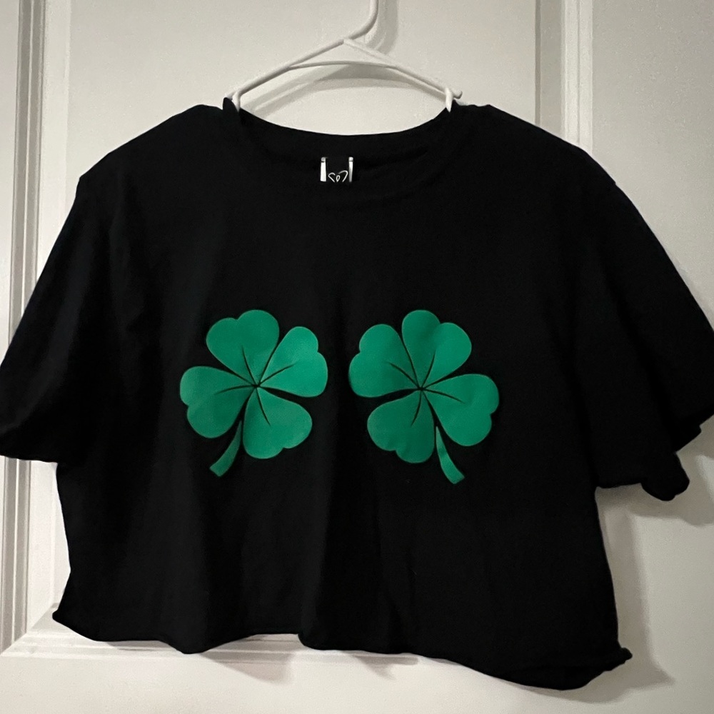 Windsor shamrock St. Patrick’s day crop shirt